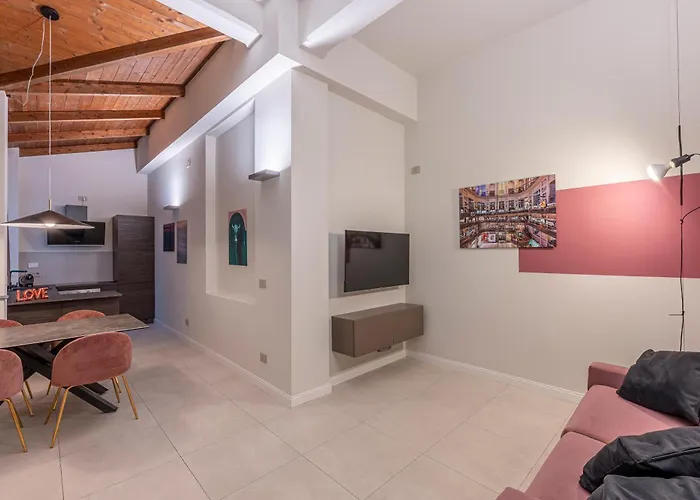 Turin Apartments * تورينو