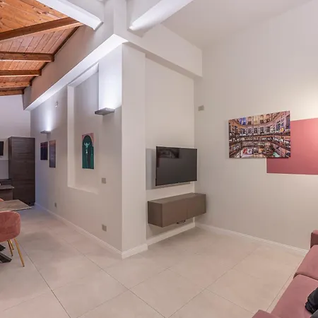 Turin Apartments * トリノ